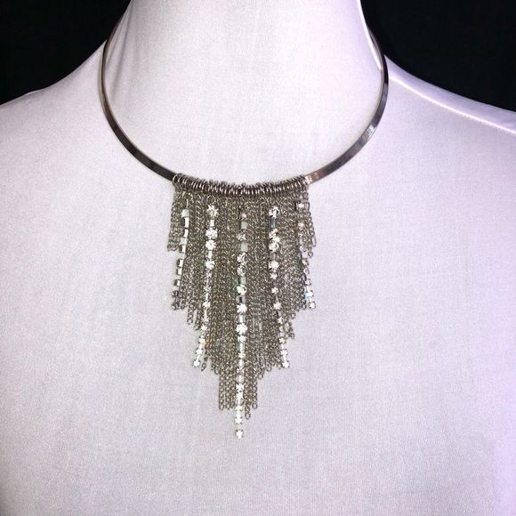 Stunning Set: Necklace with Matching Earrings, Silver-Toned, Clear Rhinestones - Picture 3 of 4